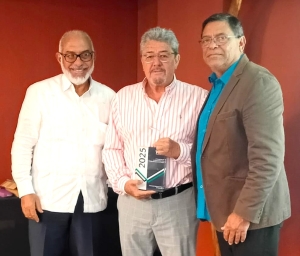 Guatemala recibe Premio a la Excelencia en el Desarrollo del Tenis 2025